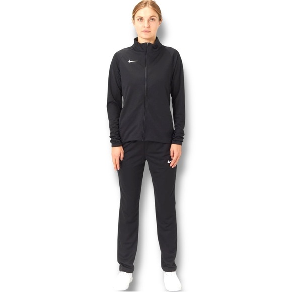 Nike Women’s Black With Grey Details Full-Zip Lightweight Sports Jacket - Picture 2 of 16
